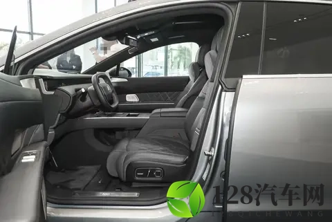 用技术打破固有认知！蔚来ET9试驾感受：气场强大，科技感拉满-1