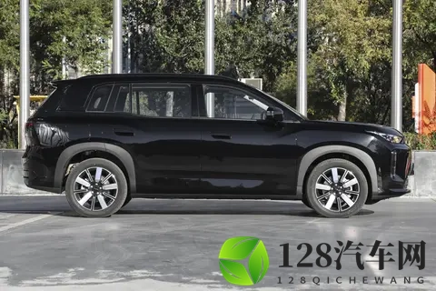 增程车被吐槽？这款13万级SUV，解决油耗高、加速慢、噪音大-2