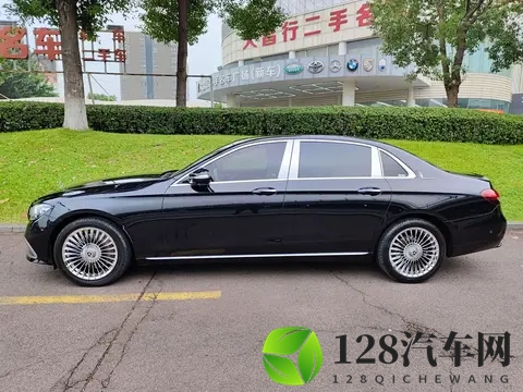 18万多拿下行政级座驾？2017款奔驰E300L享受豪华体验-1