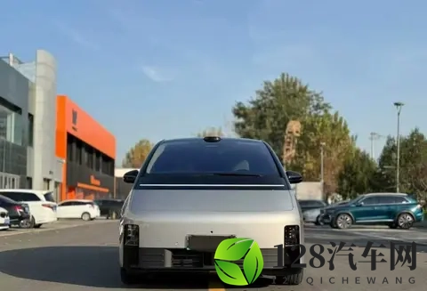 理想汽车人事大调整：李想亲自挂帅，组织架构重回“中央集权”-2