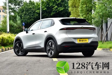 15 万级纯电 SUV 卷疯了!深蓝 S05 620Ultra,续航 、空间、智能全到位-3