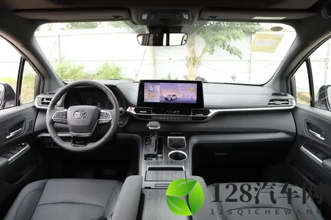 2998万起，2026款丰田格瑞维亚怎么选？对比配置之后有答案了-2