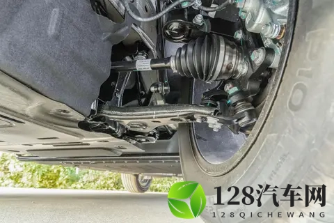 三电机四驱加持！捷途山海 T1 城市通勤 + 轻越野驾驶感拉满-2