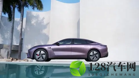 安全与操控兼得 深度体验2025款星纪元ES的务实哲学-2