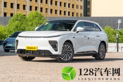 11月买车别错过！星纪元 ET 这波福利太实在，把豪华大平层搬上车？-3