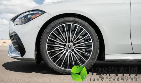 倍耐力、横滨、Radar、固特异和Vredestein集体秀“肌肉”-1