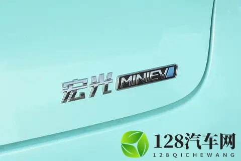 2025 款五菱宏光 MINIEV 四门版用户体验：配置、性能与购车参考-3