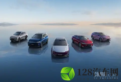 鸿蒙智行、小鹏和零跑上周新增订单一览：三家均破万-1