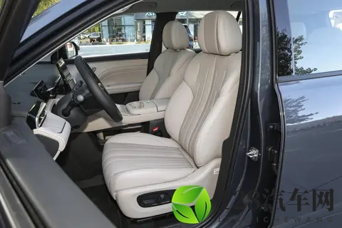 广汽放大招了！AION i60增程版，预售价1268万起，适合家用-3