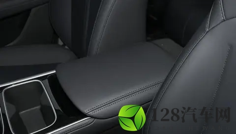 限时688万，银河星耀6上市，油耗28L，标配400V快充-1