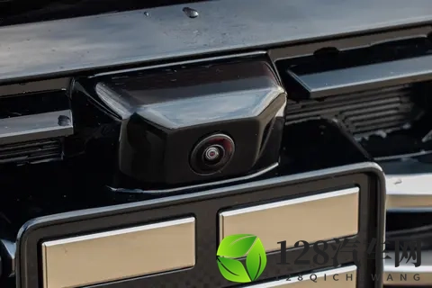 纵横 G700 实测：46 秒破百 + 970mm 涉水，这 SUV 真能 “游泳”？-1