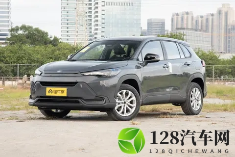 家用锋兰达怎么选？舒适 、豪华 、双擎配置的功能变化-3