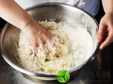 工信部惊现四轮毂电机车型?-1