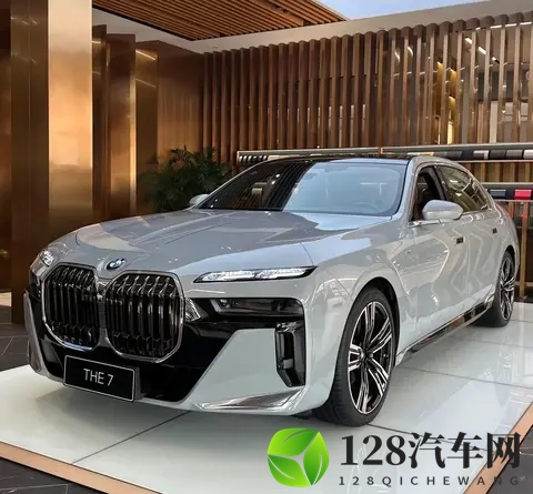 新车  售9190万元起_夹层玻璃升级为全系标配，2026款宝马7系上市-2