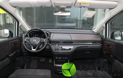 空间宽敞，承载力不错，2026款奥德赛怎么选更划算？-3