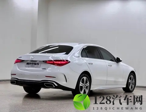 22年奔驰C级，2万公里当练手，20万体验豪华香不香？-1