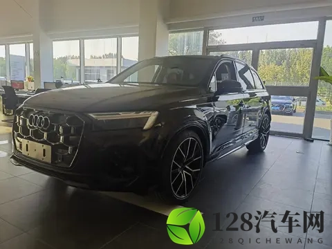 奥迪Q7黑武士：准新车13千公里，5698万体验豪华SUV-3