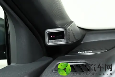 懂国人需求的国产车,10万级车竟有20T+8AT,试驾吉利星瑞-3