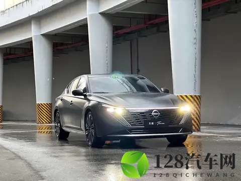 外观更年轻运动!新款日产天籁实拍,搭20T动力,鸿蒙座舱是亮点-3