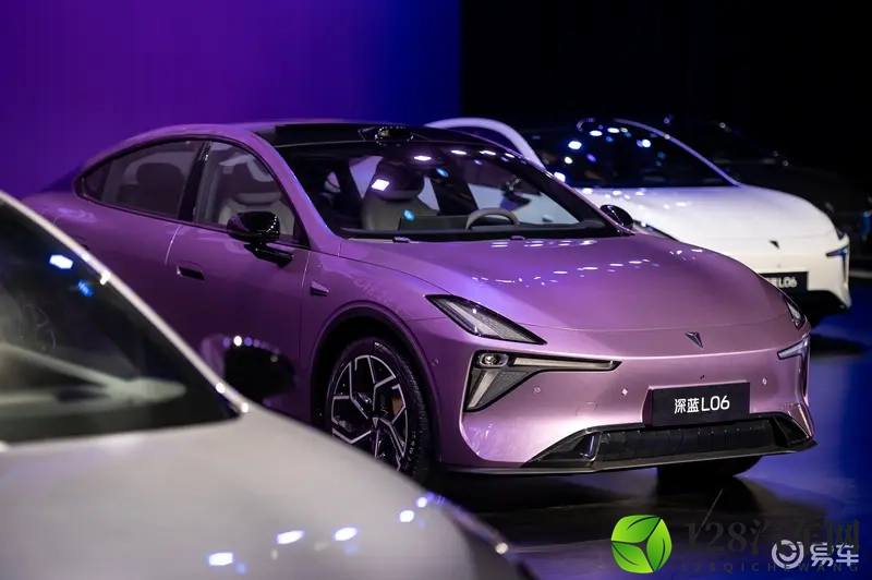 深蓝 L06 上市，在 12-15 万级里还挺有料的-1