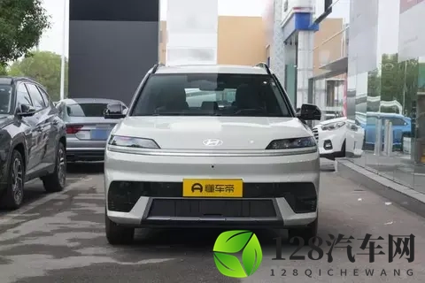 12万的新款北京现代E0羿欧，值不值得入手？-1