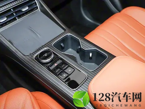 全新平台内外双设计，全新奇瑞瑞虎8上市售929万元起-3