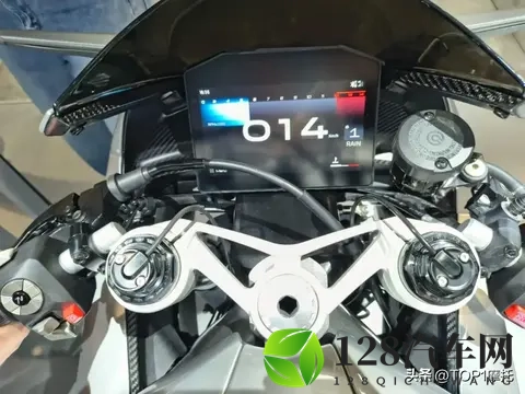 米兰车展丨1200cc V4 206匹，英伦超级仿赛，诺顿Manx R高调回归-2