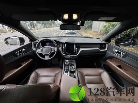 17万多拿下准新沃尔沃XC60,一手车,豪华SUV代步之选!-2