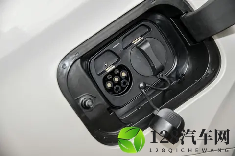 12万预算,插混SUV该怎么选?体验蓝电E5 PLUS-2