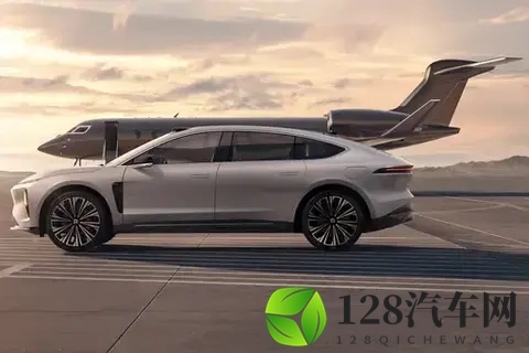 蔚来ET9：2025款102度电池，入门即满配，768万起售，值得买吗？-3