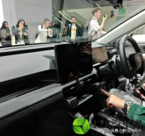 丰田RAV4降价至16万？混动四驱硬刚国产车-2