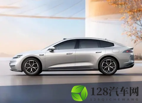 产品力、价值感均越级，长安启源A06 1099万起售-2