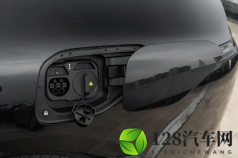 全系标配四激光雷达,还有华为技术加持,深度体验2026款阿维塔12-3