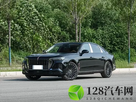 这款中大型车外观豪华，车长超5米1，30T V6+空气悬架，还看啥A6L-3