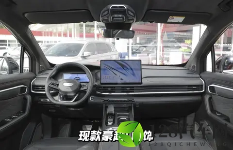 百万银河再进阶 超级AI增程吉利银河V900首秀-1