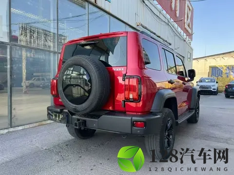 准新坦克300：23款红色挑战者，5万公里，145万越野梦！-1