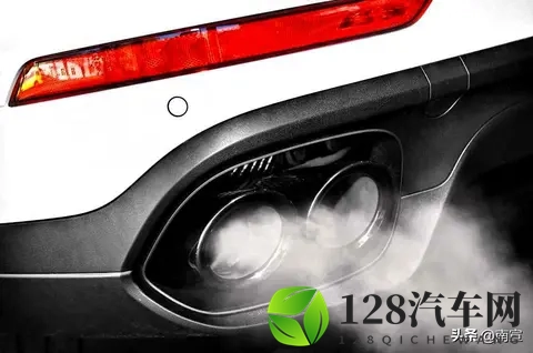 燃油车还在卖，国七却来了，车企得自己扛责任-2