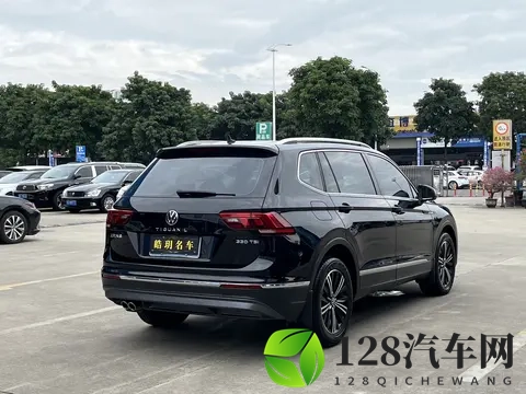 添B视频:科技新锐,性能卓越新能源汽车亮相引关注-1