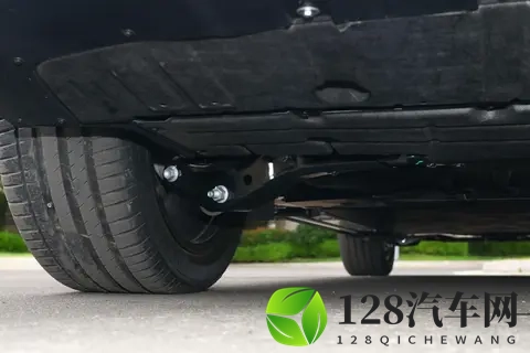 纯电大三排SUV，标配900V快充，三分钟换电，出行无忧：乐道L90-2