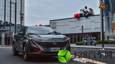 夜间行车怎样更安全？新老司机都该知道这几点！-3