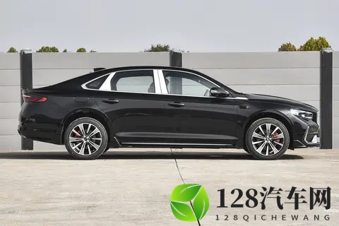 中国品牌燃油车也有竞争力！试驾吉利星瑞全新东方曜，值得一看-1