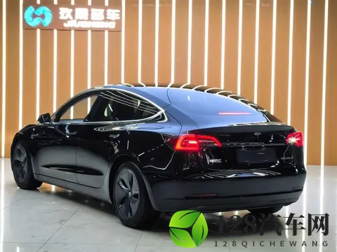 21年初上牌特斯拉Model3，一手车现在12万多，代步通勤值不值？-1