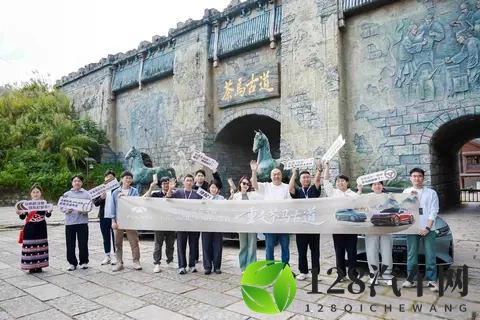 老司机被车“抢”了方向盘，茶马古道上它自己开完全程-1