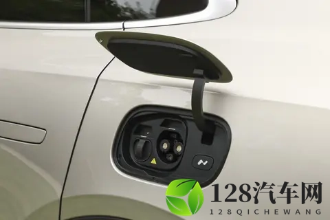 传祺E8 MAX+打造温馨移动客厅，幸福感爆棚-1