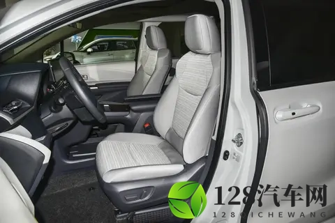 2026 款丰田赛那各车型配置对比及购车参考-1