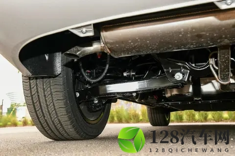 第三代蓝电E5 PLUS 1398万预售，电混全时四驱，纯电续航230km-2