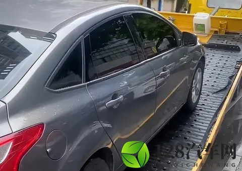 福克斯挂档不走车，师傅秒变省钱英雄，帮车主省下几千块！-1