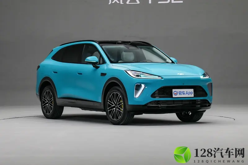 1400km续航+135L油耗！奇瑞风云T9L首发-1