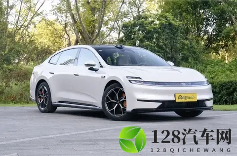 长安启源A06试驾：家庭出行多维度表现的均衡之选-3