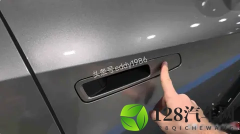 雷克萨斯ES实车现形记,纯电混动双线突围,暗藏玄机的豪华陷阱-1